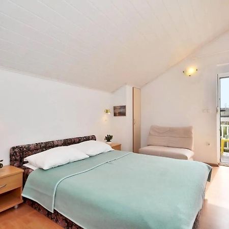 Apartment Toma Omiš Esterno foto