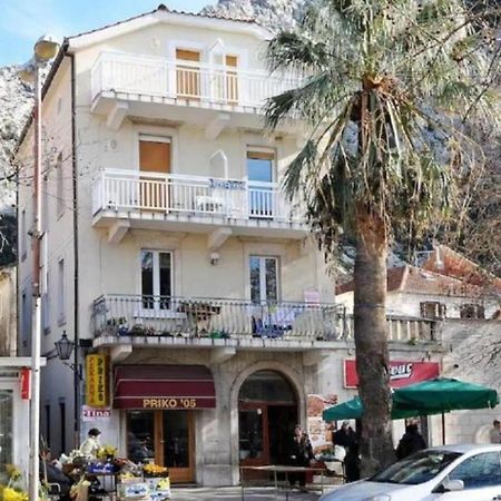 Apartment Toma Omiš Esterno foto