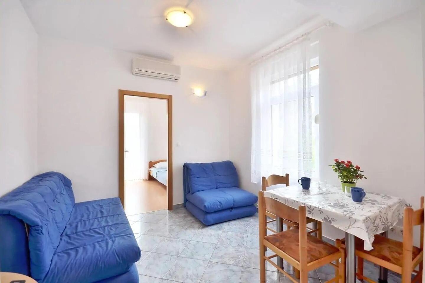 Apartment Toma Omiš Esterno foto