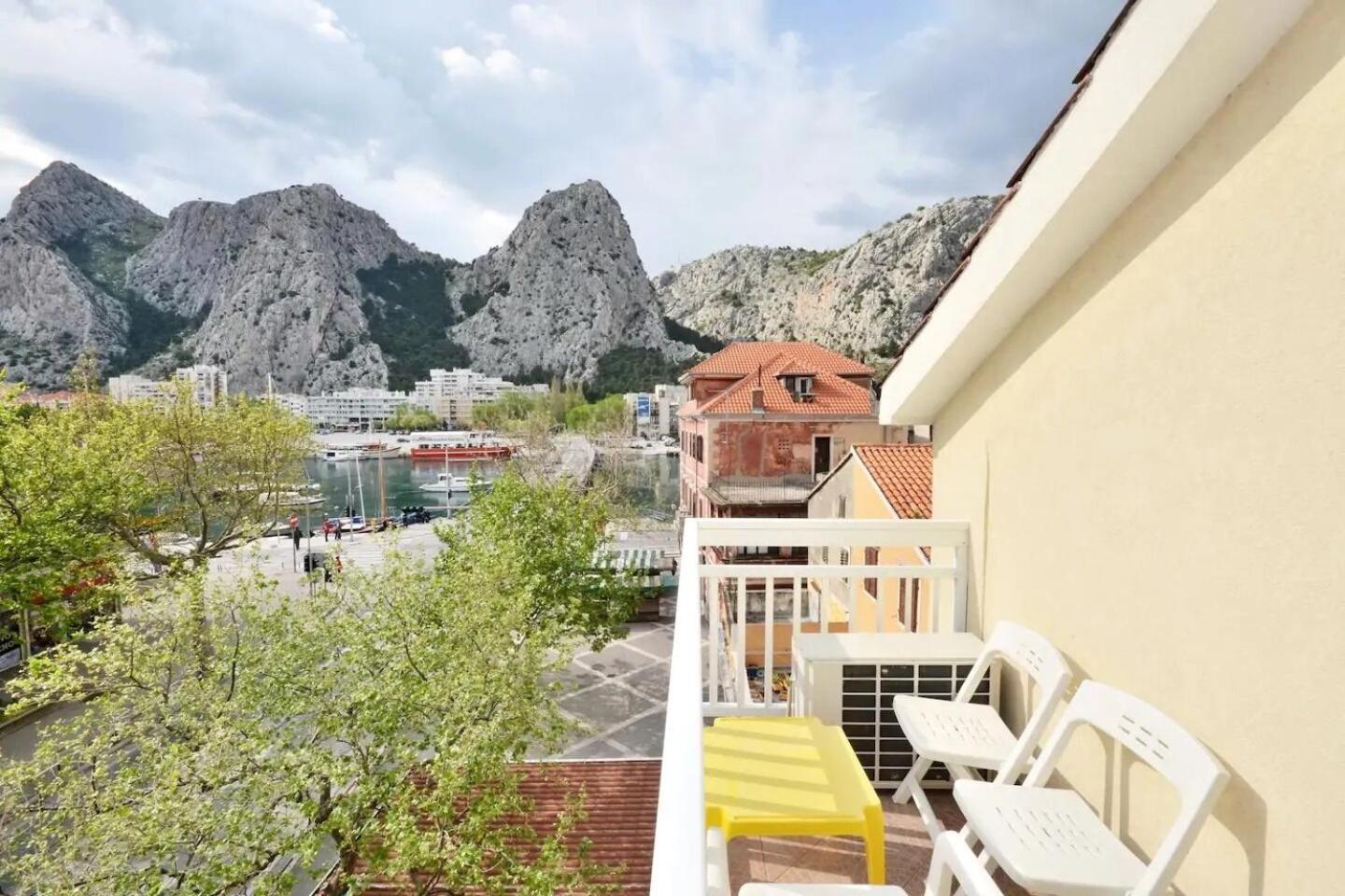 Apartment Toma Omiš Esterno foto