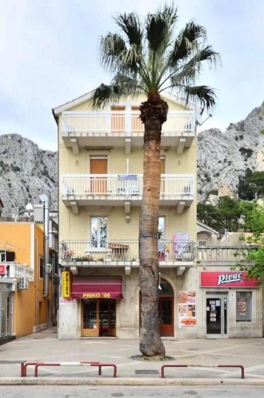Apartment Toma Omiš Esterno foto