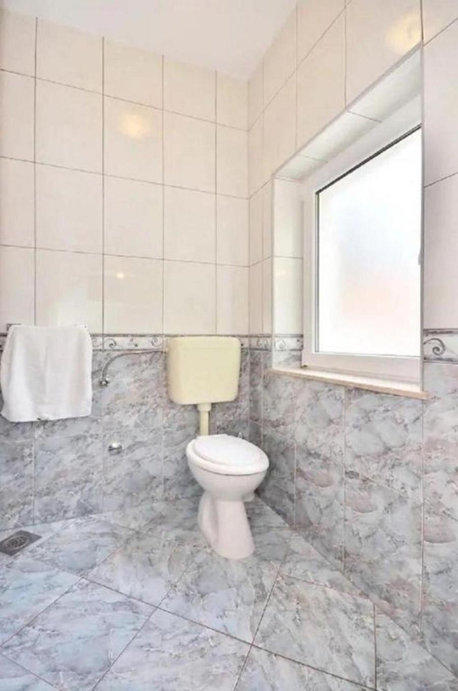 Apartment Toma Omiš Esterno foto