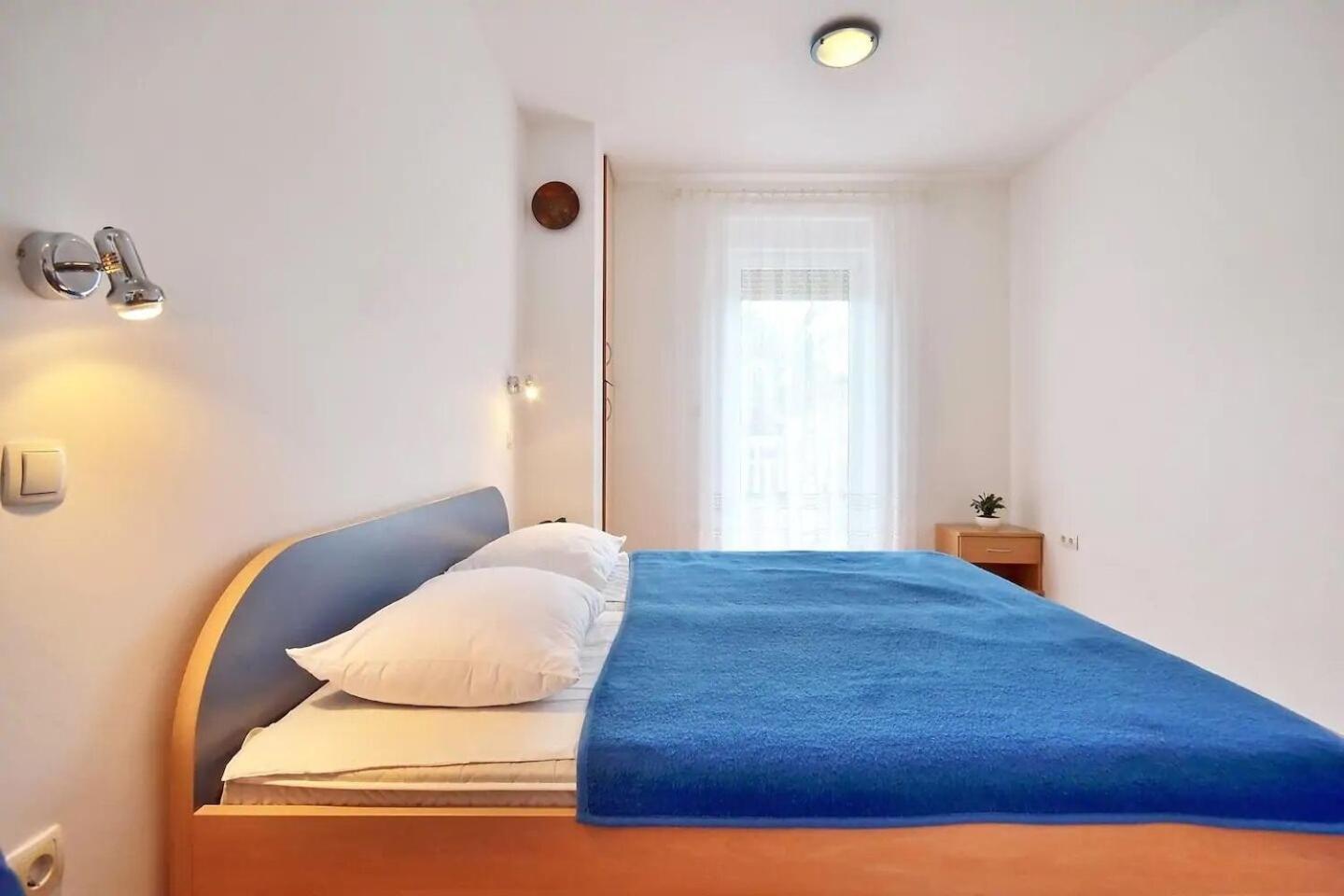 Apartment Toma Omiš Esterno foto